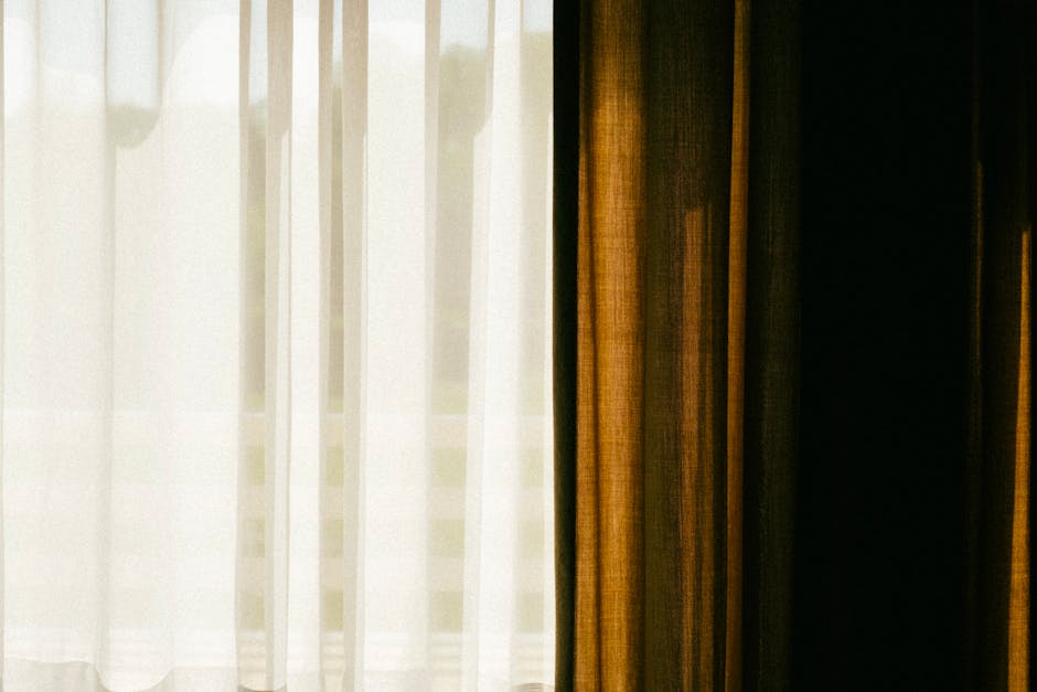 What Are Room Darkening Curtains?
