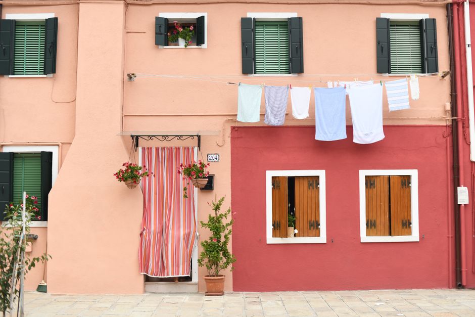 Introduction: Why Drying Velvet Curtains Requires Special Care