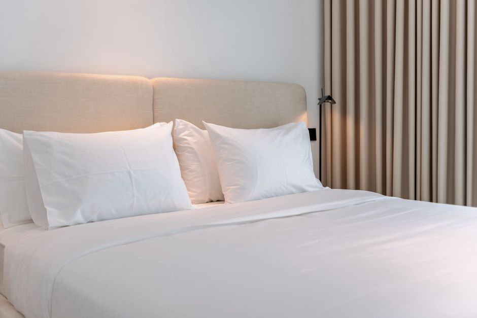 Step-by-Step Guide to Measuring Hotel Windows