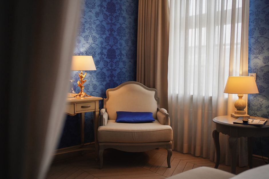 1. Embrace Blue Hues for Deep Calm