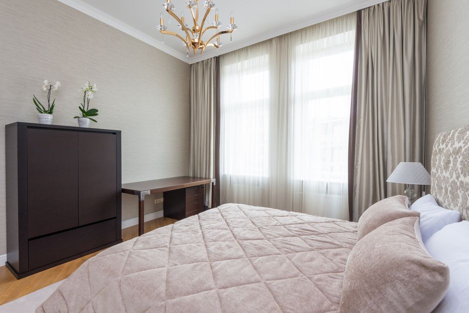 Why Renters Need Damage-Free Blackout Curtains