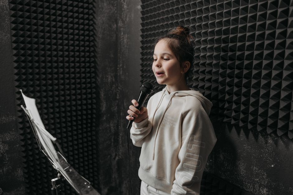 What Are Acoustic Curtains and Acoustic Foam?