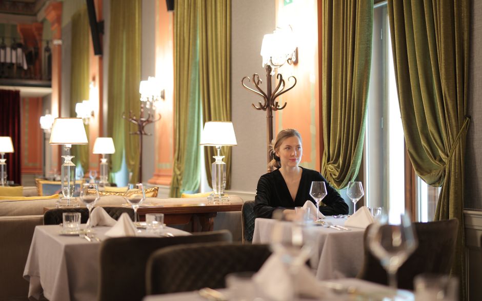 Why Curtains Matter in Restaurant Design