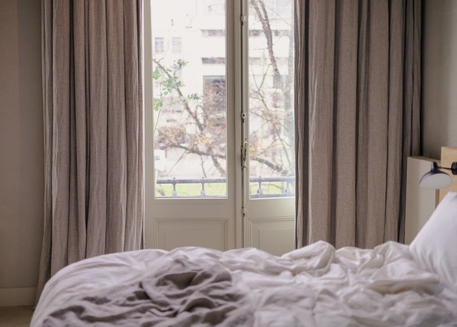 What Are Linen Curtains?