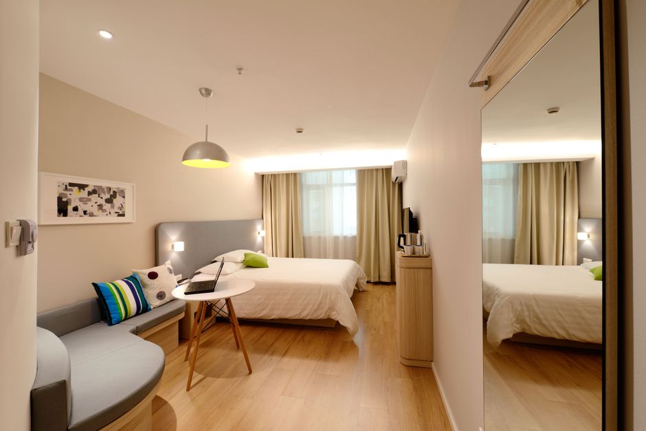 Introduction: Why Energy Efficiency Matters in Hotels
