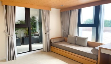Blackout Fabric for Bay Windows: Perfect Fit Tips