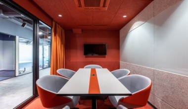 Curtain Ideas for Meeting Rooms: Fabrics & Tips