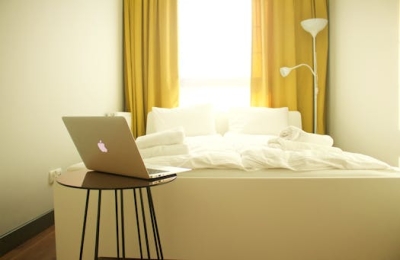 How to Remove Yellow Stains from White Curtains