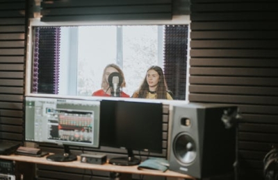 Best Acoustic Curtains for Your Recording Studio