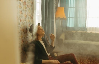 How to Get Rid of Smoke Smell from Curtains – Complete Guide