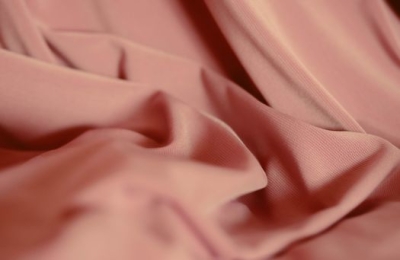 Velvet Curtains vs Silk: Which Fabric is Right for You?