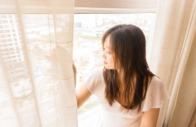 Sheer Curtains for Renters: No-Drill Installation & Styling