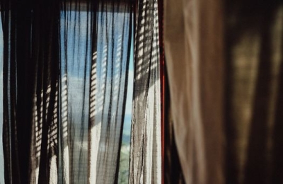 Custom Curtains vs Ready Made Curtains: Which is Better?