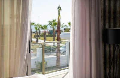 Hotel Curtain Solutions for Resorts - Ultimate Guide